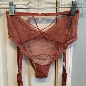 NWT Victoria's Secret Rust Lace Panties, XS